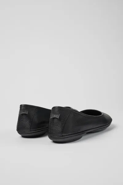 Right Black Ballerinas for Women - Autumn / Winter collection - Image 2