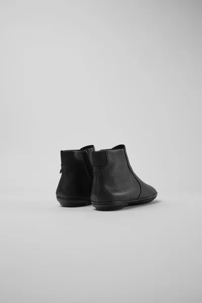 Right Black Ankle Boots for Women - Autumn / Winter collection - Image 2